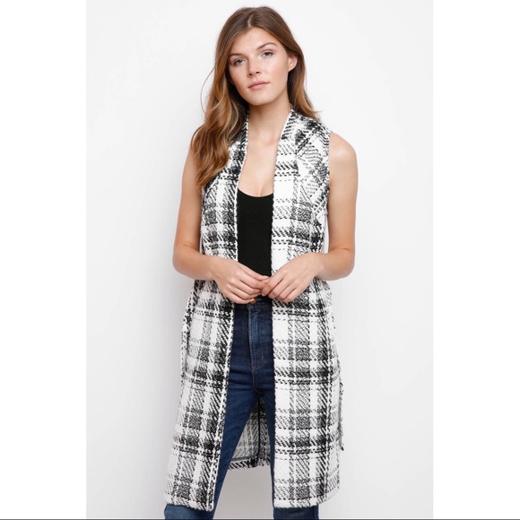 BCBG Heavyweight Plaid Sleeveless Trench - Picture 1 of 6